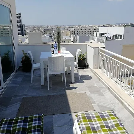 Wonderful With Shared Jacuzzi And Panorama Rooftop Apartment *