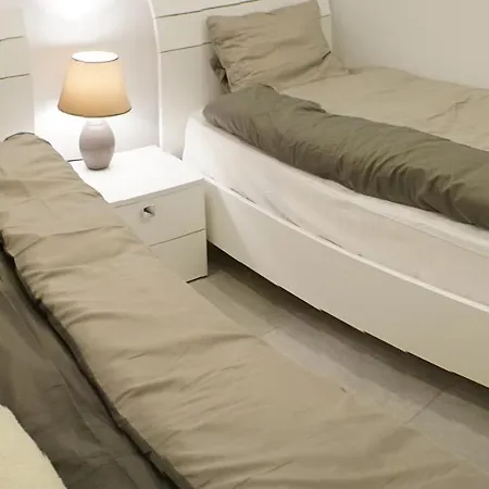 Wonderful With Shared Jacuzzi And Panorama Rooftop