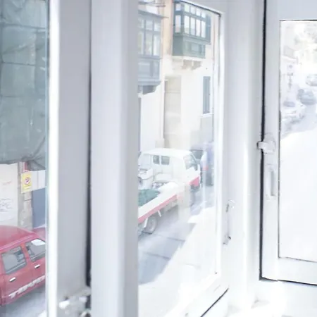 Wonderful With Shared Jacuzzi And Panorama Rooftop Apartment