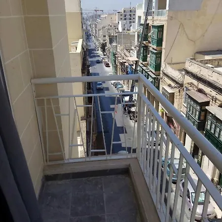 Wonderful With Shared Jacuzzi And Panorama Rooftop Gzira