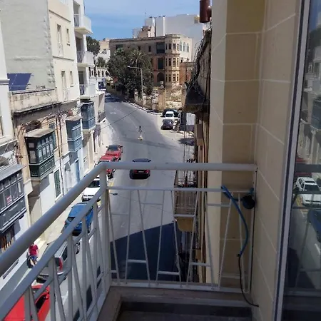 Wonderful With Shared Jacuzzi And Panorama Rooftop Gzira