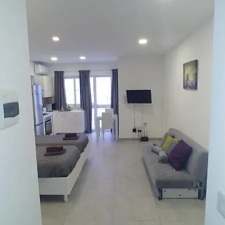 Appartement Wonderful With Shared Jacuzzi And Panorama Rooftop Gzira
