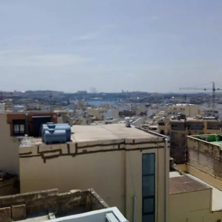 Wonderful With Shared Jacuzzi And Panorama Rooftop Gzira