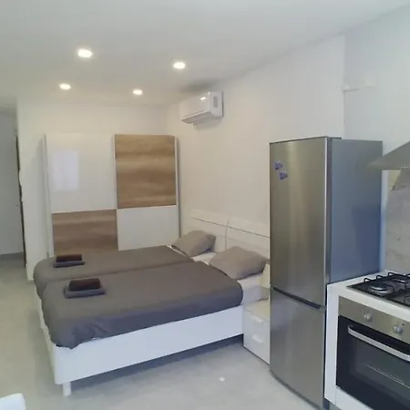 Wonderful With Shared Jacuzzi And Panorama Rooftop Appartement Gzira