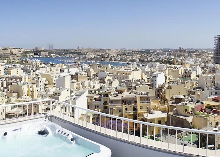 Wonderful With Shared Jacuzzi And Panorama Rooftop Apartamento Gzira