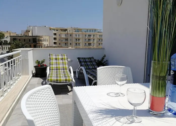 Wonderful With Shared Jacuzzi And Panorama Rooftop * Gzira