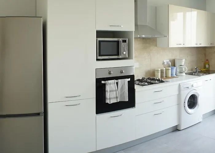 Wonderful With Shared Jacuzzi And Panorama Rooftop